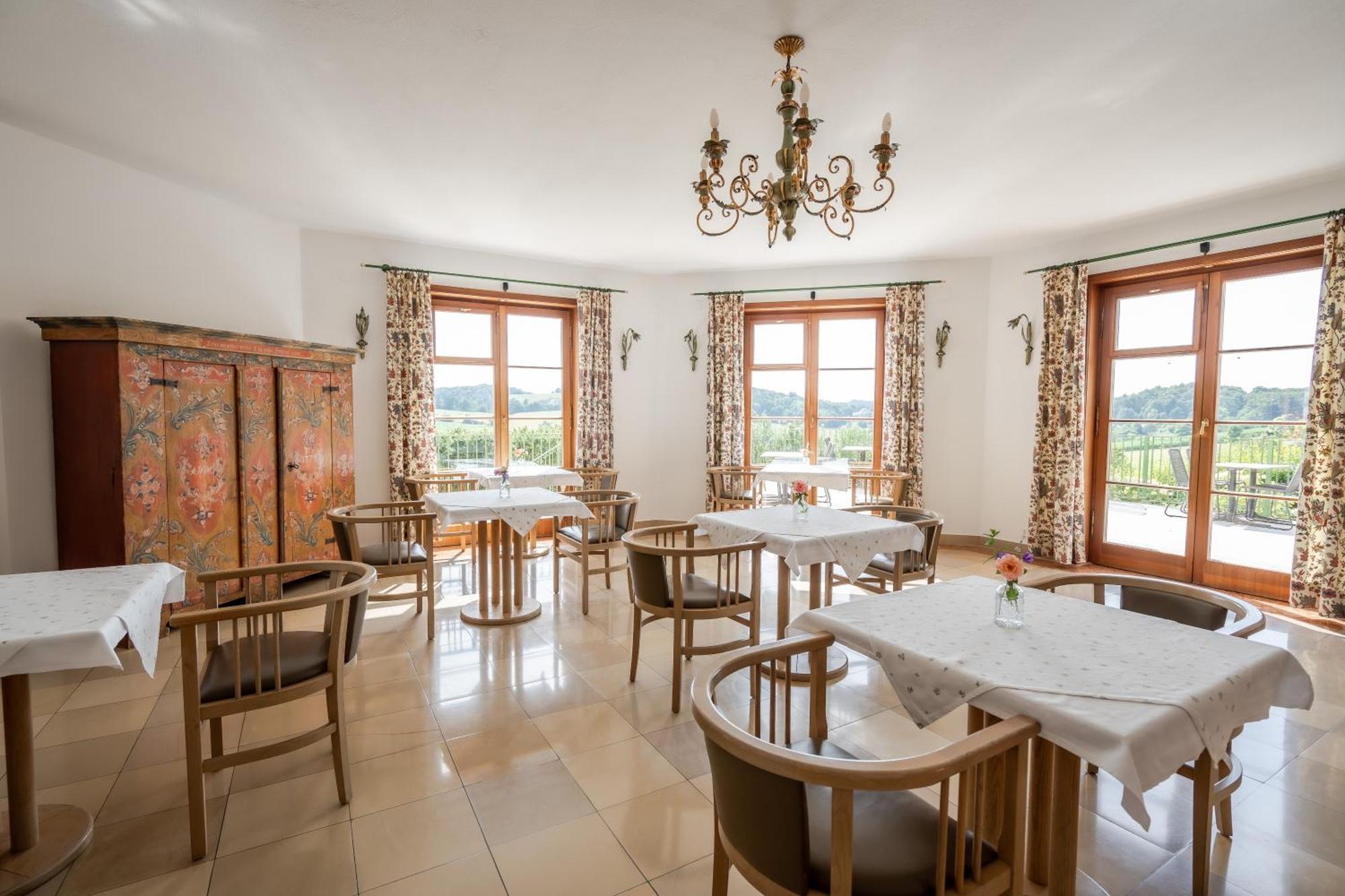 Hotel Roemerstein Loipersdorf bei Fuerstenfeld Bagian luar foto