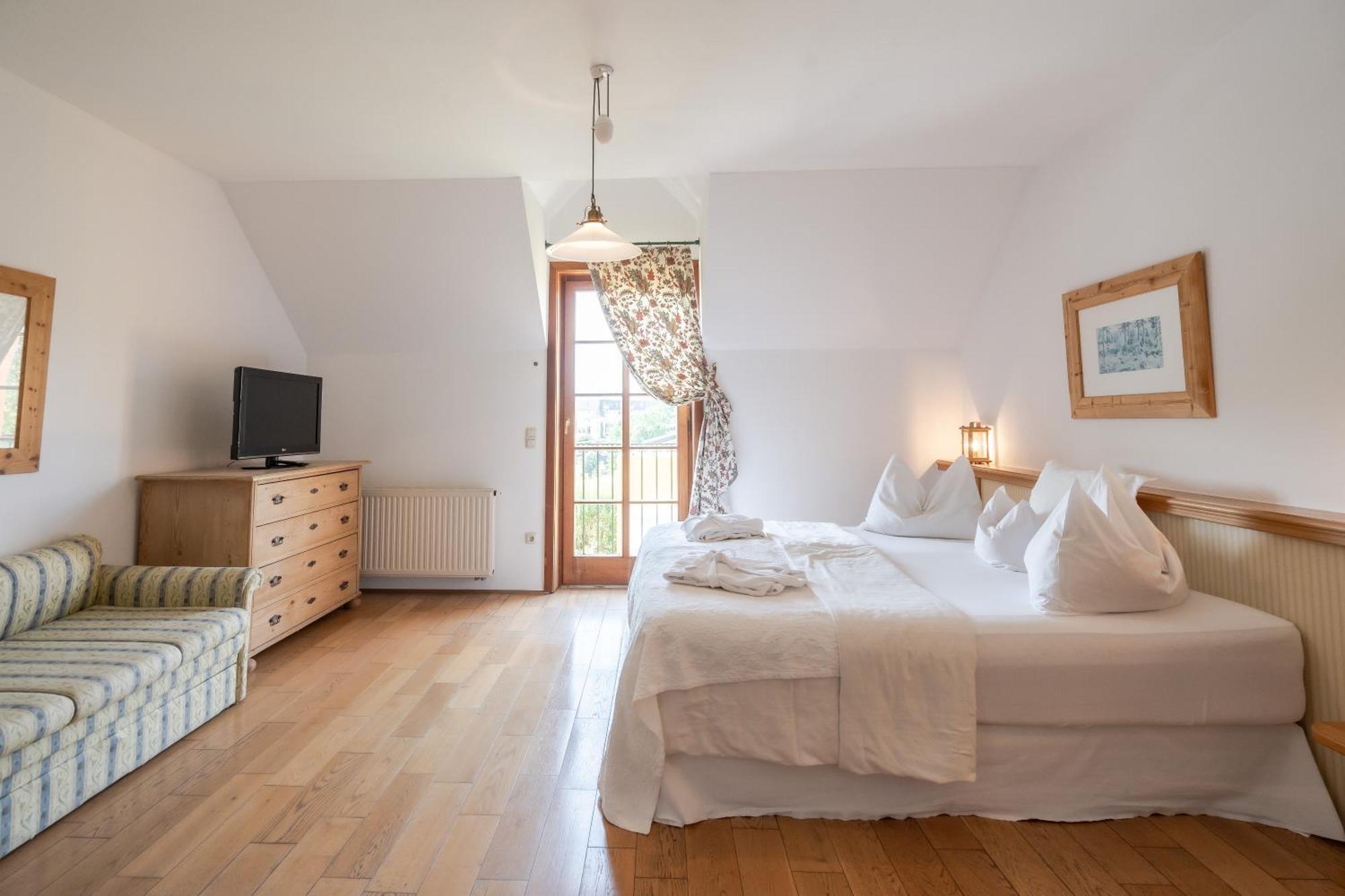 Hotel Roemerstein Loipersdorf bei Fuerstenfeld Bagian luar foto